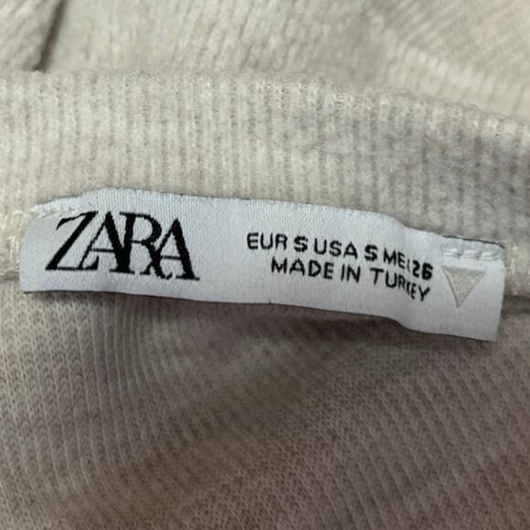 Zara Gray White Ruffle Flutter Sleeve Round Neck Stretch Knit Crop Top Blouse S - Picture 4 of 4